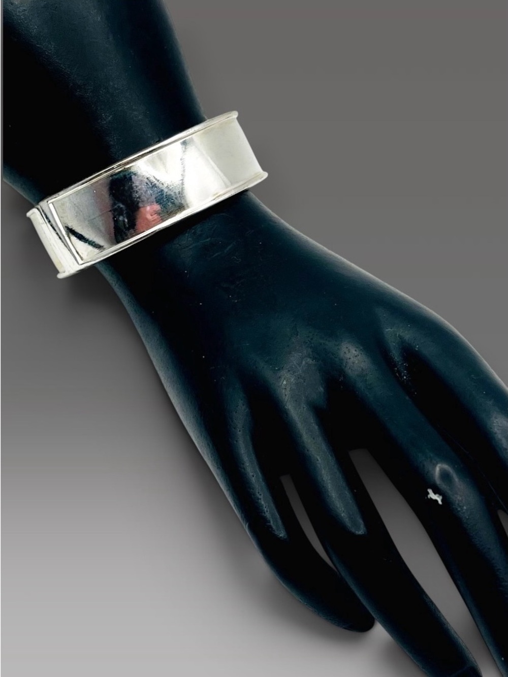 Bright Silver Tone Minimalist Hinge Bangle Bracelet